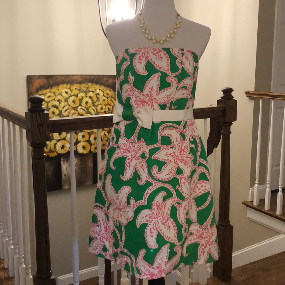 Lilly Pulitzer strapless stunner! Perfect Derby dress!